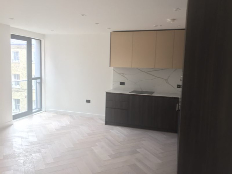 Luxe Tower, 12 Dock Street - london - London Property Group