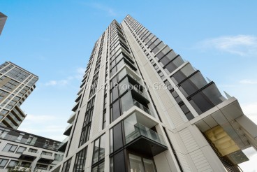 Property for Sale in Waterman Tower, London, United Kingdom